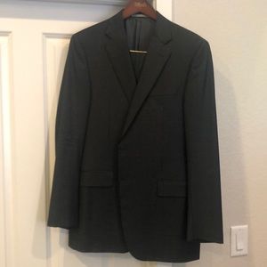 Hickey Freeman black suit. 41L/35W.
